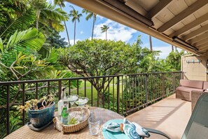 Property grounds - Enjoy stunning partial ocean views in this 2BR Lahaina condo at Maui Sands. (Lahaina)