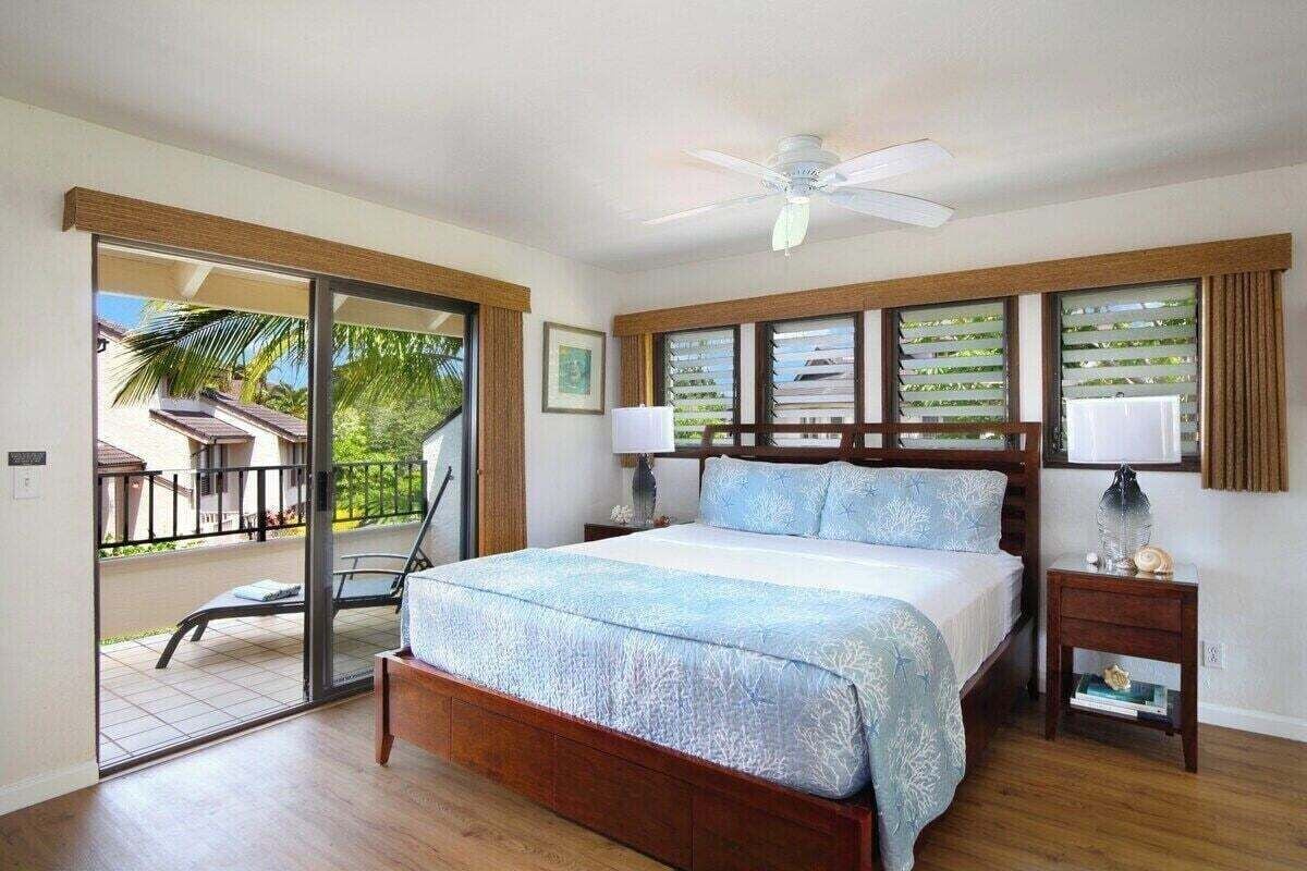 2 bedrooms, desk, iron/ironing board, travel crib