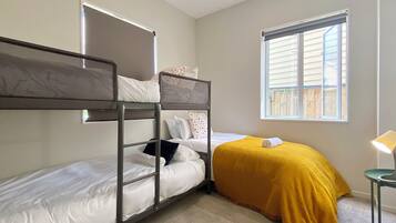 5 makuuhuonetta, silitysrauta/-lauta, vauvan matkasänky, ilmainen Wi-Fi