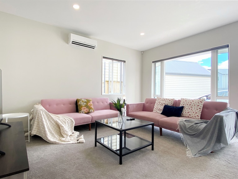 New Build Standalone Home Near Bruce Pulman Park - Clevedon