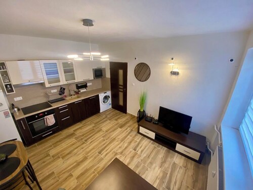 Delightful 2-bedroom apartment in peaceful Martin neighborhood