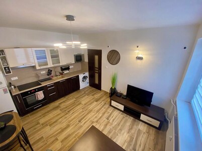 Delightful 2-bedroom apartment in peaceful Martin neighborhood