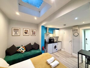 アイロン / アイロン台、WiFi、ベッドシーツ