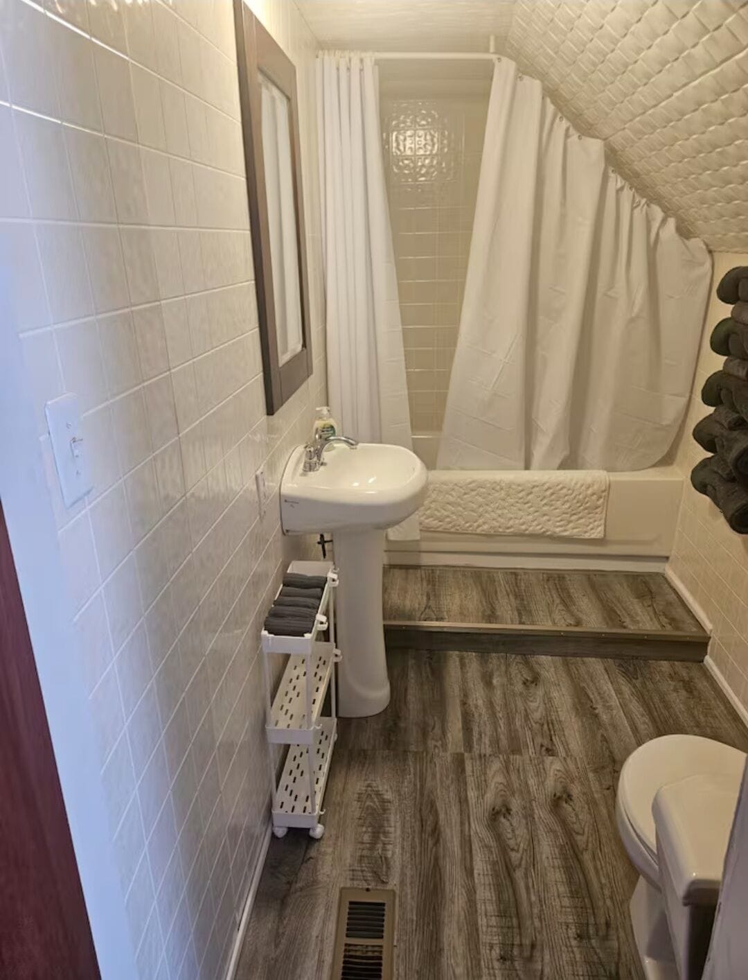Towels, toilet paper