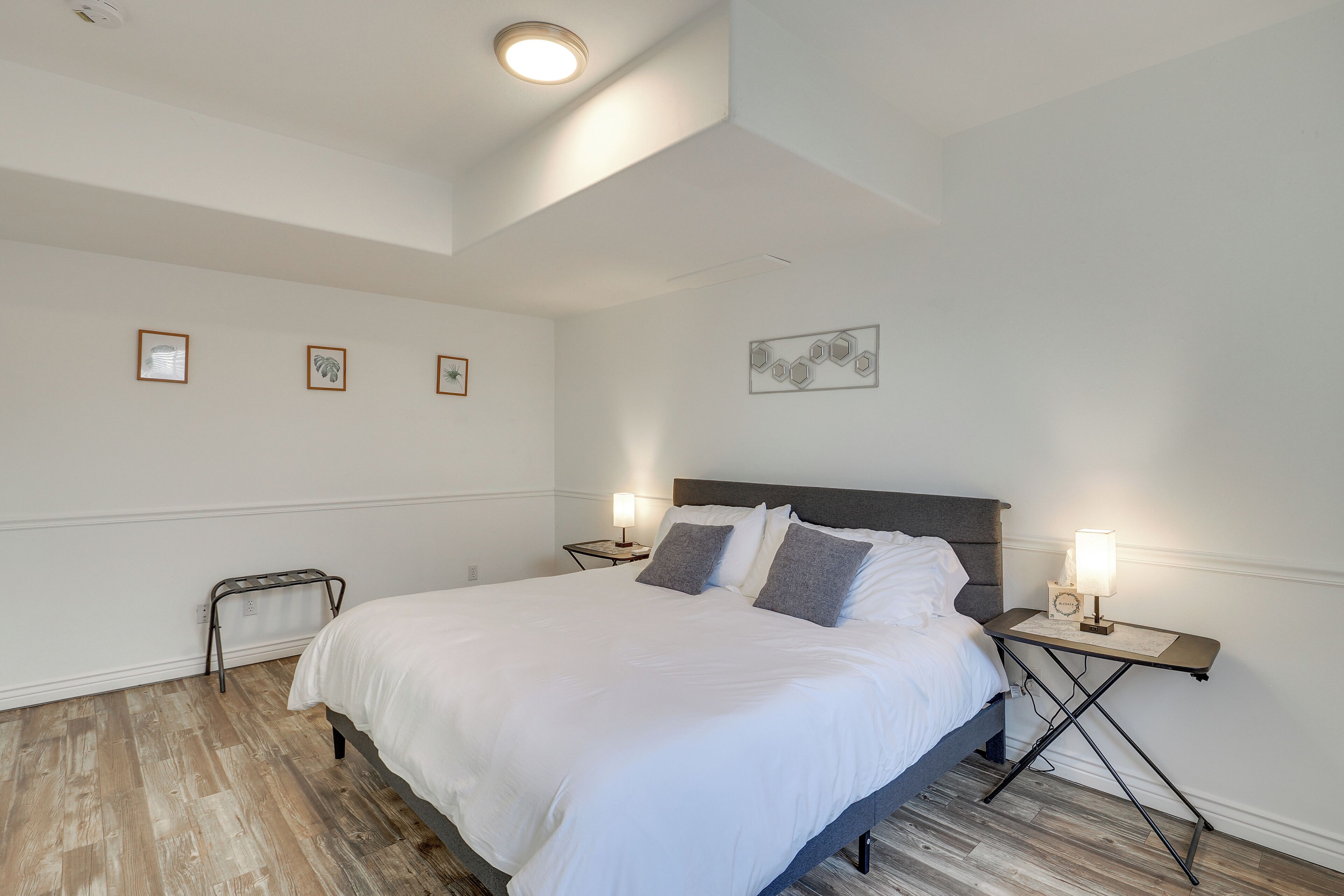 1 chambre, fer et planche à repasser, accès à Internet, literie fournie