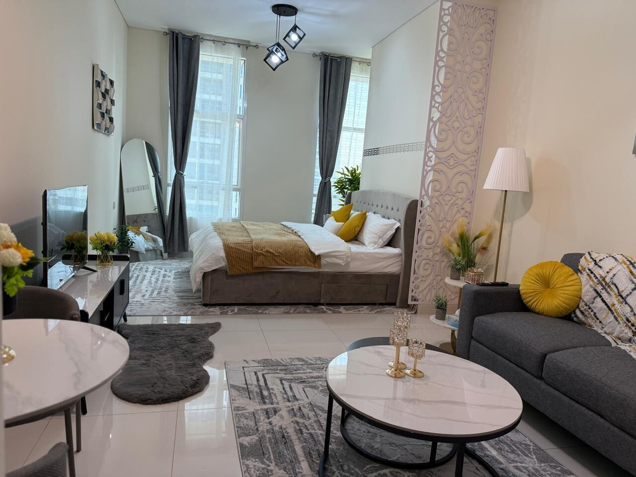 Iron/ironing board, WiFi, bed sheets