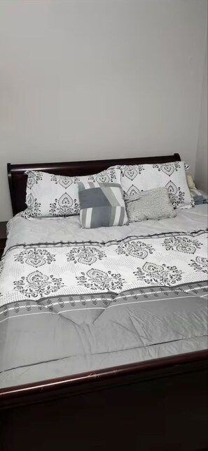 Room - Superb 1-bedroom townhome in Mississauga minutes away from Toronto Pearson (Mississauga)