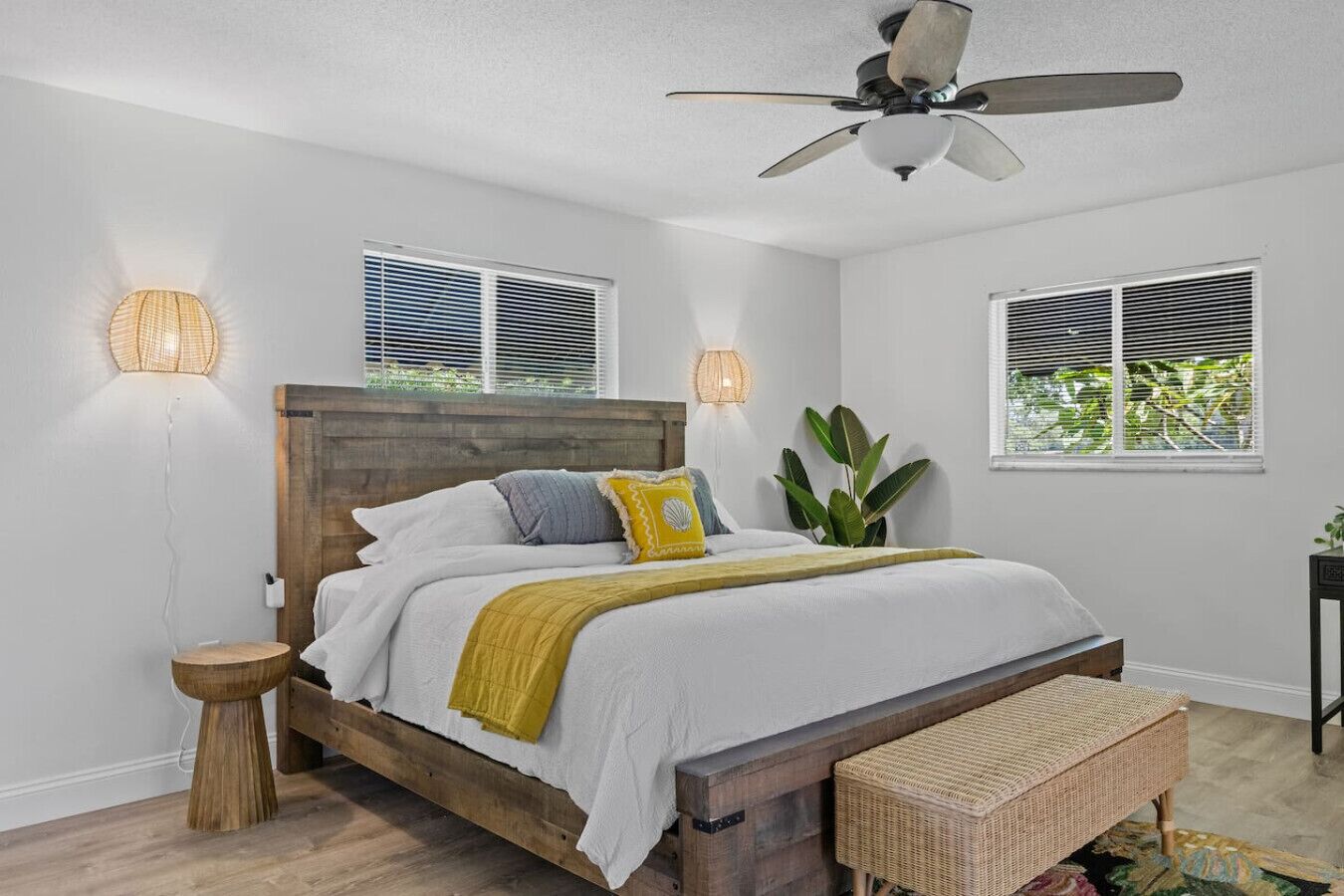 デスク、アイロン / アイロン台、旅行用ベビーベッド、WiFi