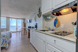 Fridge, stovetop, coffee/tea maker, toaster - The Ocean Calls – Beachfront Studio w/ Balcony, Queen Bed & Walkable Fun (Daytona Beach)