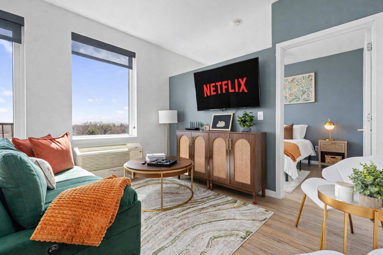 Walkable 1br | Uptown | Gym - Edina, MN