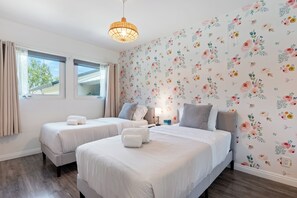 4 bedrooms, desk, iron/ironing board, travel cot