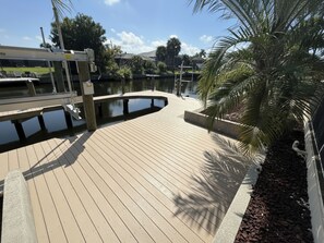 Property grounds - Heated Saltwater Pool, 3 Bed, 2 Bath Joyful Waterside (Cape Coral)