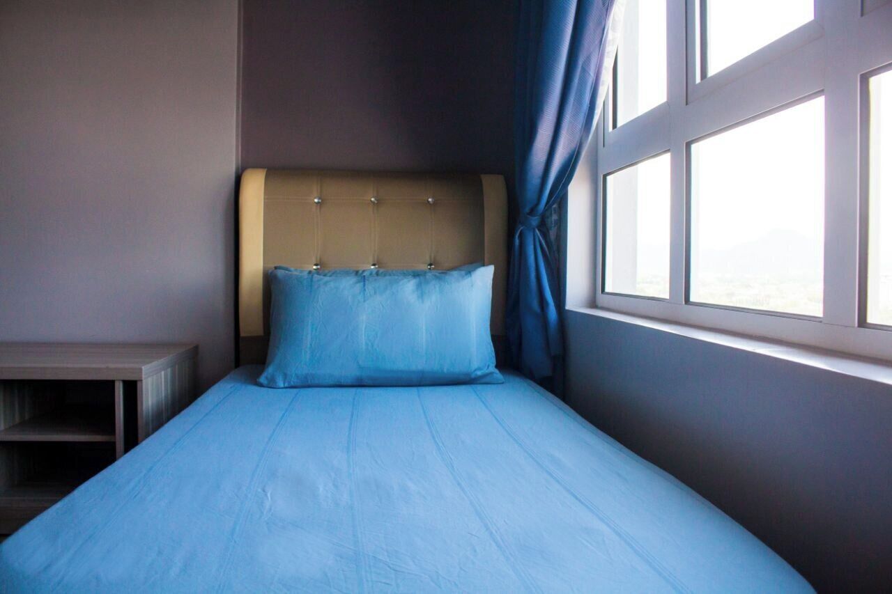 Rideaux occultants, fer et planche à repasser, Wi-Fi gratuit