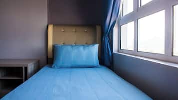 Rideaux occultants, fer et planche à repasser, Wi-Fi gratuit