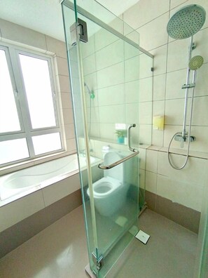 Bathroom - Octagon Premium Ipoh Town Homestay  (Ipoh)