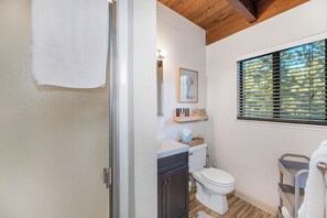 Shower, hair dryer, towels, soap - Updated 3BR/2BA Ski & Hiking townhome near Heavenly! (Stateline)