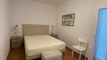 3 dormitorios, tabla de planchar con plancha, Internet y ropa de cama