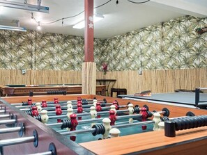Games room - Raven's Call Chalet, 6BR in Downtown Breck! (Breckenridge)
