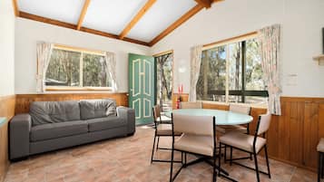 2 Bedroom Lakeview D2456 @ Laanecoorie Lakeside | Living area