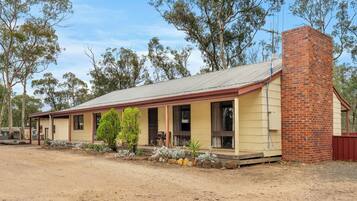 4 Bedroom Laanecoorie Lodge @ Laanecoorie Lakeside