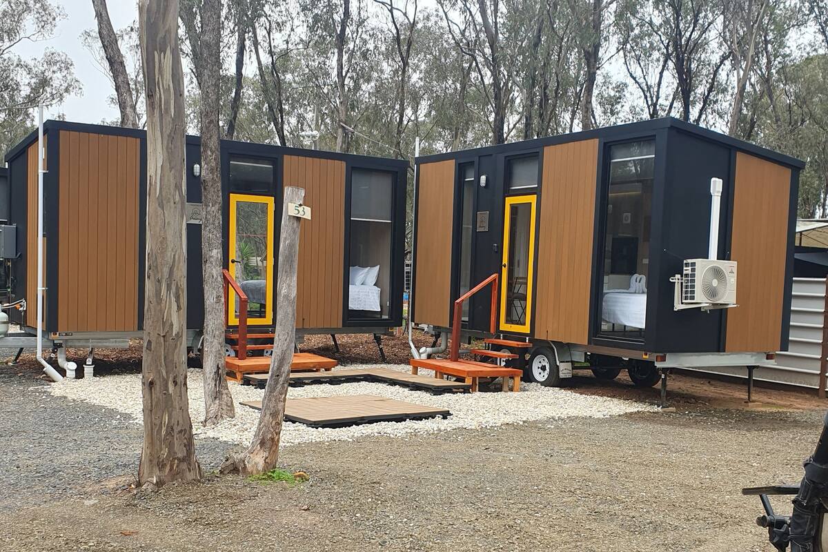 Double Tiny House Villa @ Laanecoorie Lakeside | Bed sheets