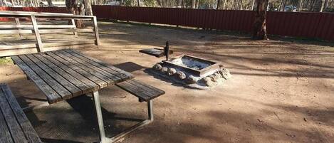 4 Bedroom Laanecoorie Lodge @ Laanecoorie Lakeside | Terrace/patio