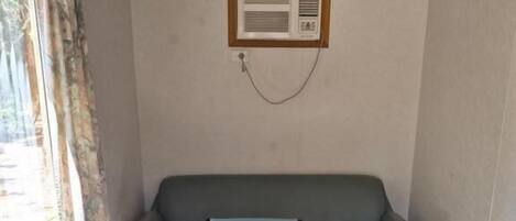 2 Bedroom Family Cabin X @ Laanecoorie Lakeside | Property amenity