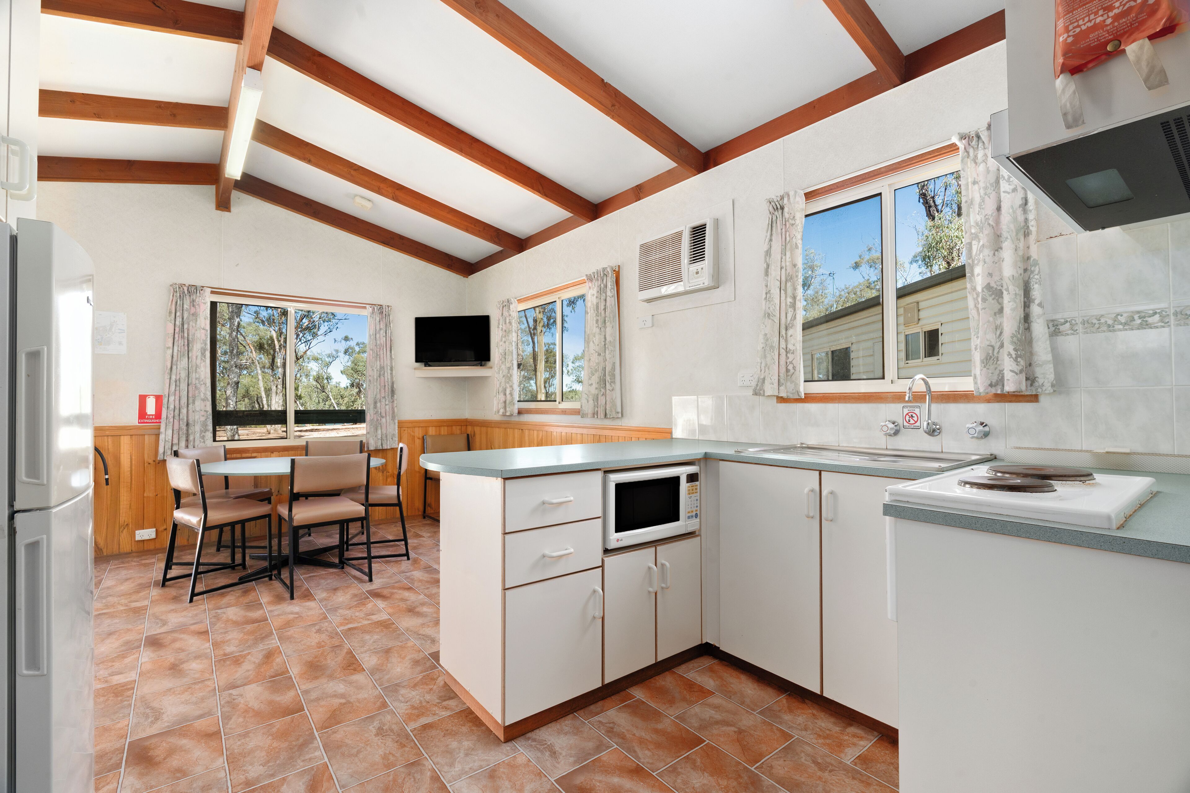 2 Bedroom Lakeview D2456 @ Laanecoorie Lakeside | Private kitchen