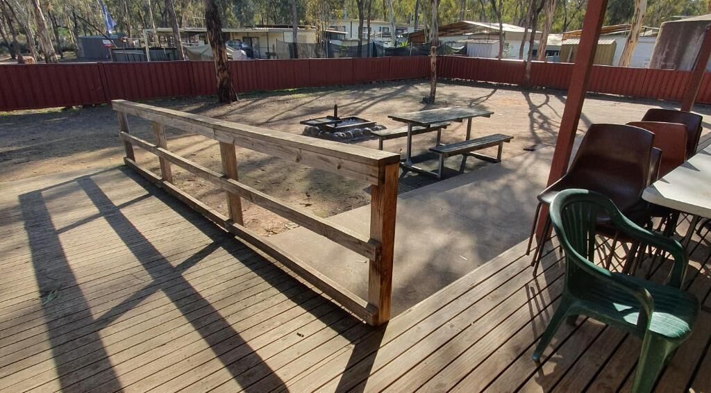 4 Bedroom Laanecoorie Lodge @ Laanecoorie Lakeside | Terrace/patio