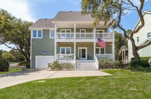 Exterior - Just Fore Fun: Small Dog-friendly, Close to Beach (Corolla)