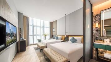 Camera Luxury con 2 letti singoli, vista città | Biancheria da letto di alta qualità, copriletto in piuma