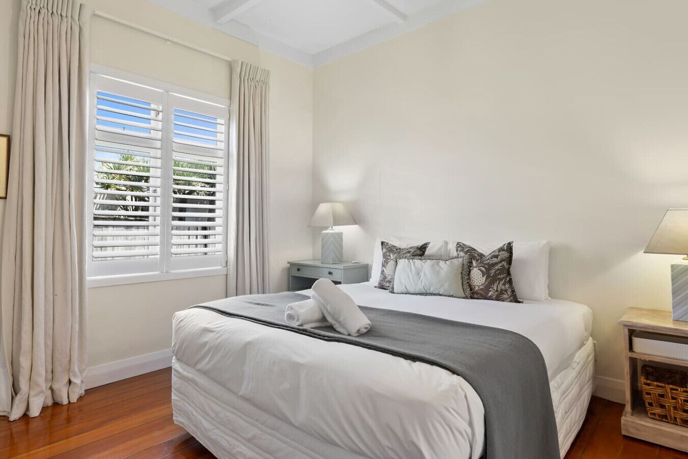 3 bedrooms, desk, iron/ironing board, WiFi