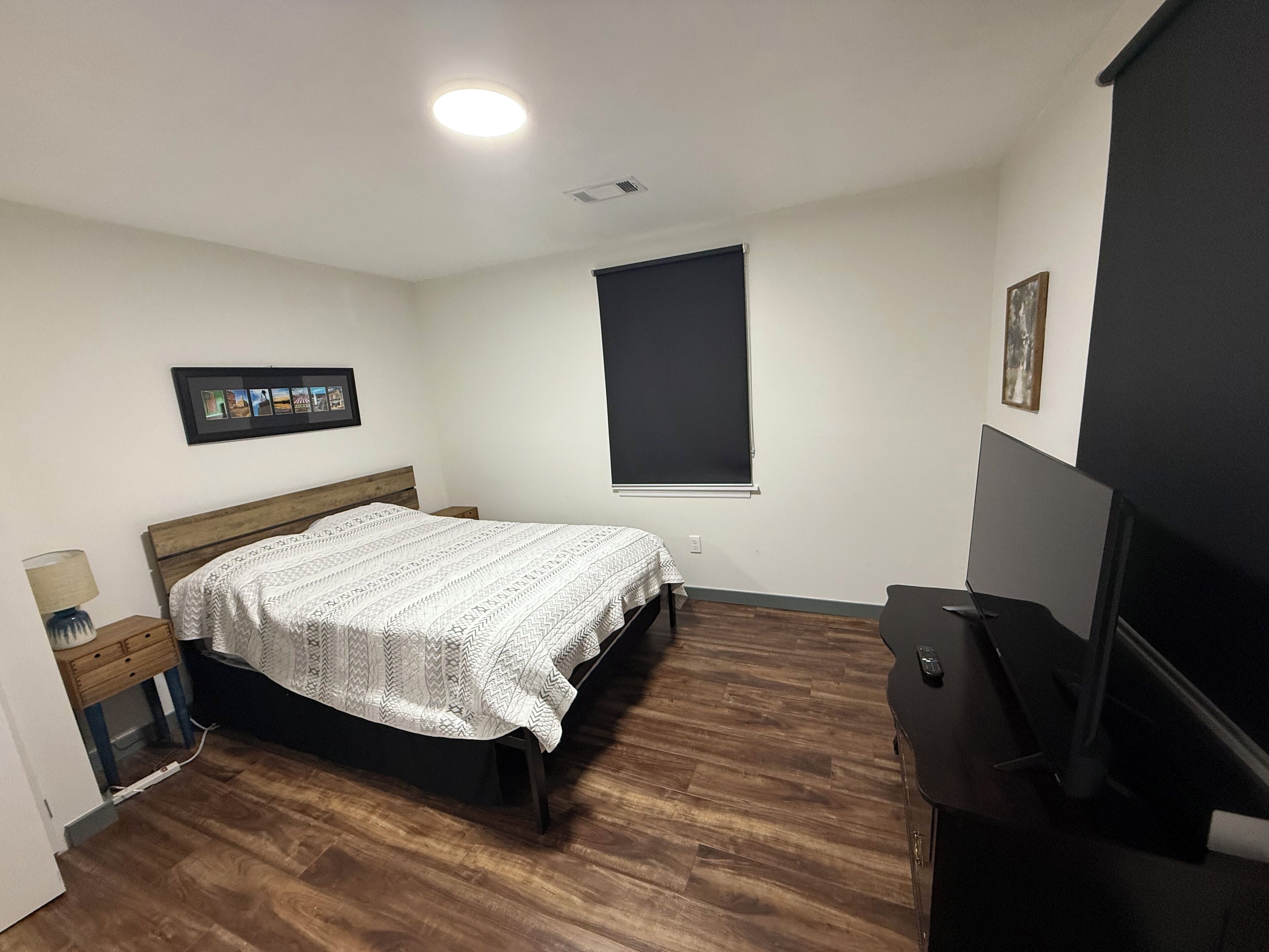 2 slaapkamers, een strijkplank/strijkijzer, wifi, beddengoed
