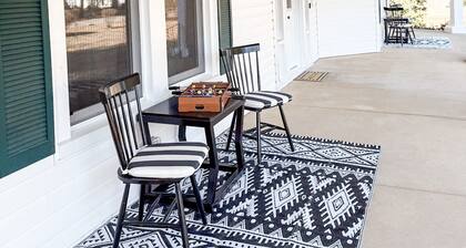 The Whitaker House - Modern Historic Farmhouse in Franklinton, NC!