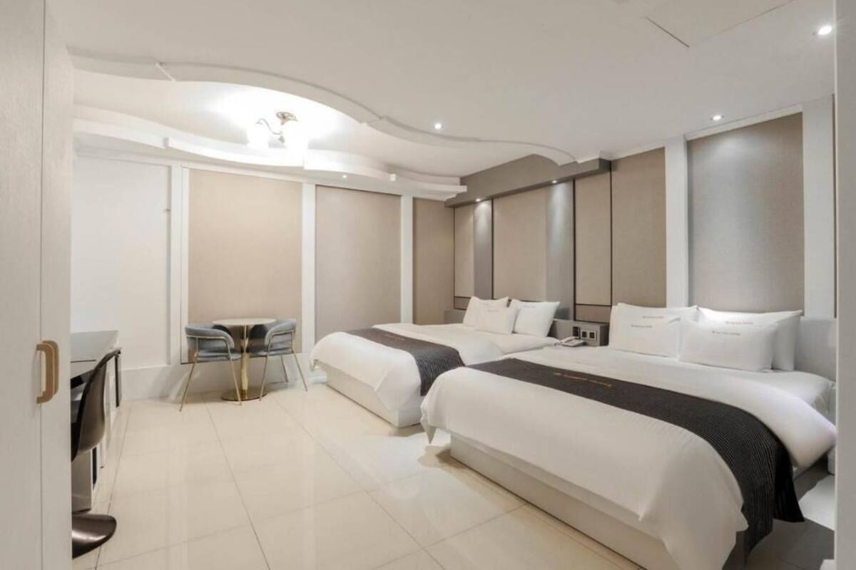 غرفة سوبريور رباعية - منظر للمدينة | واي فاي مجانًا