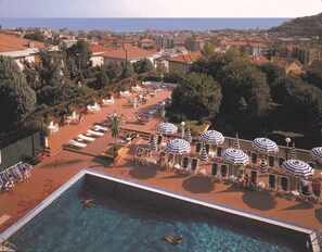 Pool - Holiday apartment with pool and air conditioning (Pietra Ligure)