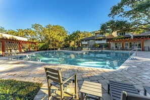 Pool - 251 Stoney Creek Villa | Steps to Harbour Town | Community Pool | Private Patio (Hilton Head Island)