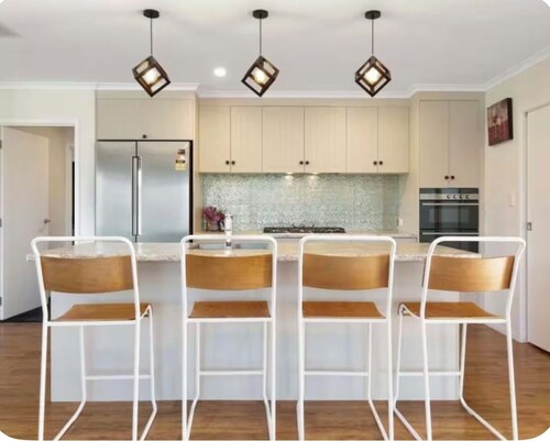 Welcome to your modern countryside getaway in Mamaku,