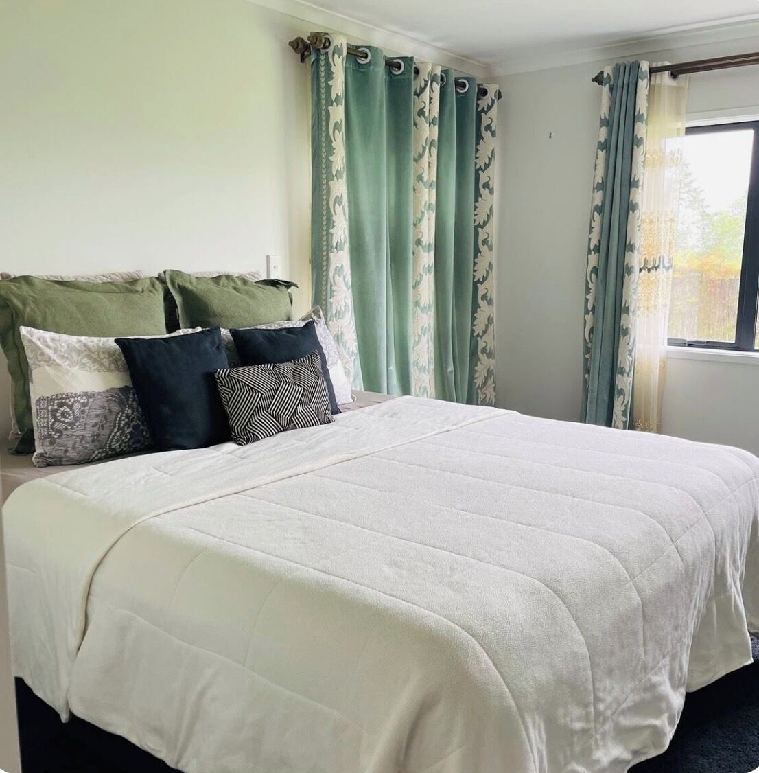 4 bedrooms, free WiFi, bed sheets