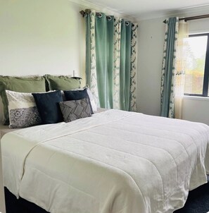 4 bedrooms, free WiFi, bed sheets