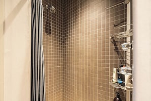 Hair dryer - Drury Lane - A Slice of Heaven (London)