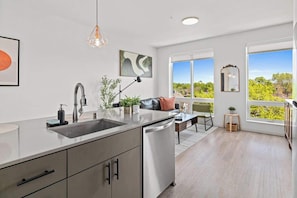 Interior - 1BR Apt | Rooftop, Gym, Workspace (Minneapolis)