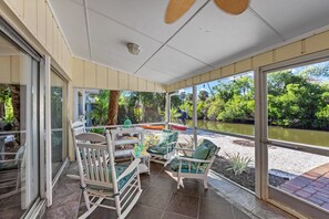Terrace/patio - Siesta SunDaze | Canal Front, Pool, Hot Tub, Walk to Siesta Key Beach (Sarasota)