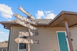 Exterior detail - The Bunkhouse | Downtown Branson Home Walkable to Landing & Convention Center (Branson)