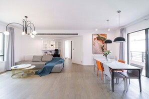 Superior Apartment, 4 Bedrooms, Balcony, City View | Living area - Xujiahui Metro 4BR Apt Yongxin Garden (Shanghai)