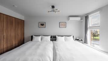 Apartment | Desk, iron/ironing board, free WiFi