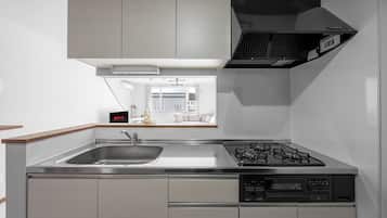 Leilighet | Eget kjøkken | Kjøleskap, mikrobølgeovn, kokeplater og riskoker