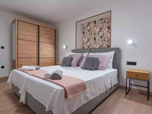 3 bedrooms, WiFi - Holiday home with swimming pool and barbecue terrace (Grižane)