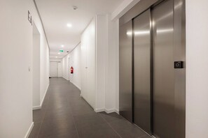 Interior - Blue Breeze Espinho | Pool View, Gym & Balcony (Espinho)