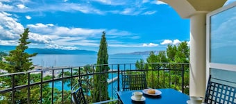 Holiday apartment with wellness area and swimming pool for shared use